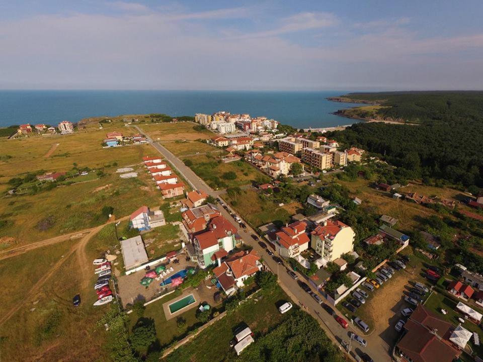 Family Hotel Gogov Sinemoretz Exterior foto